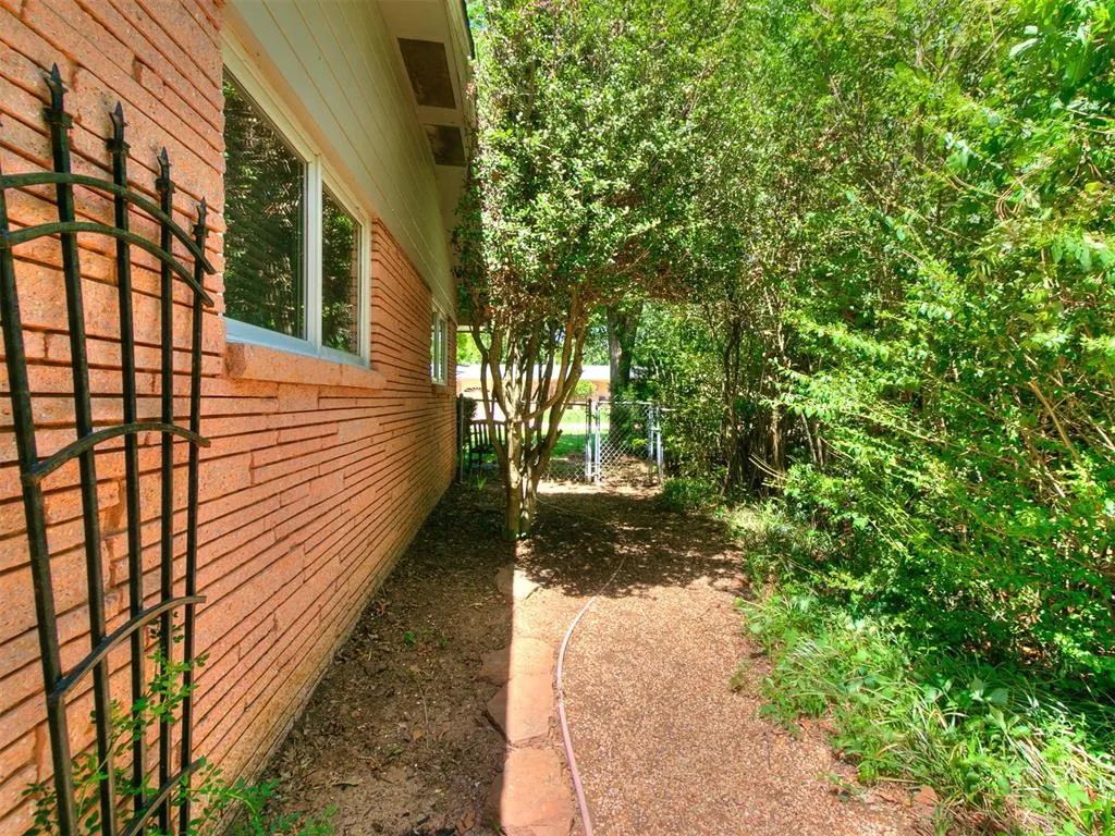 Photo 34 — 2626 Chateau Drive, Norman, OK 73069
