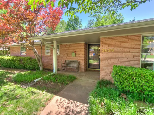 Photo 4 — 2626 Chateau Drive, Norman, OK 73069