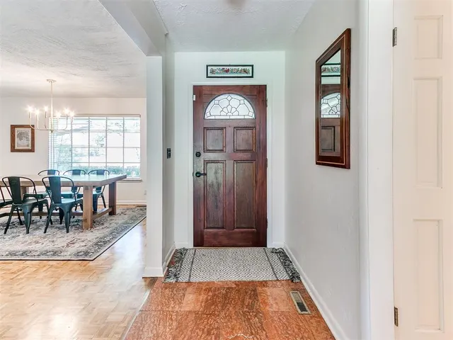 Photo 6 — 2626 Chateau Drive, Norman, OK 73069