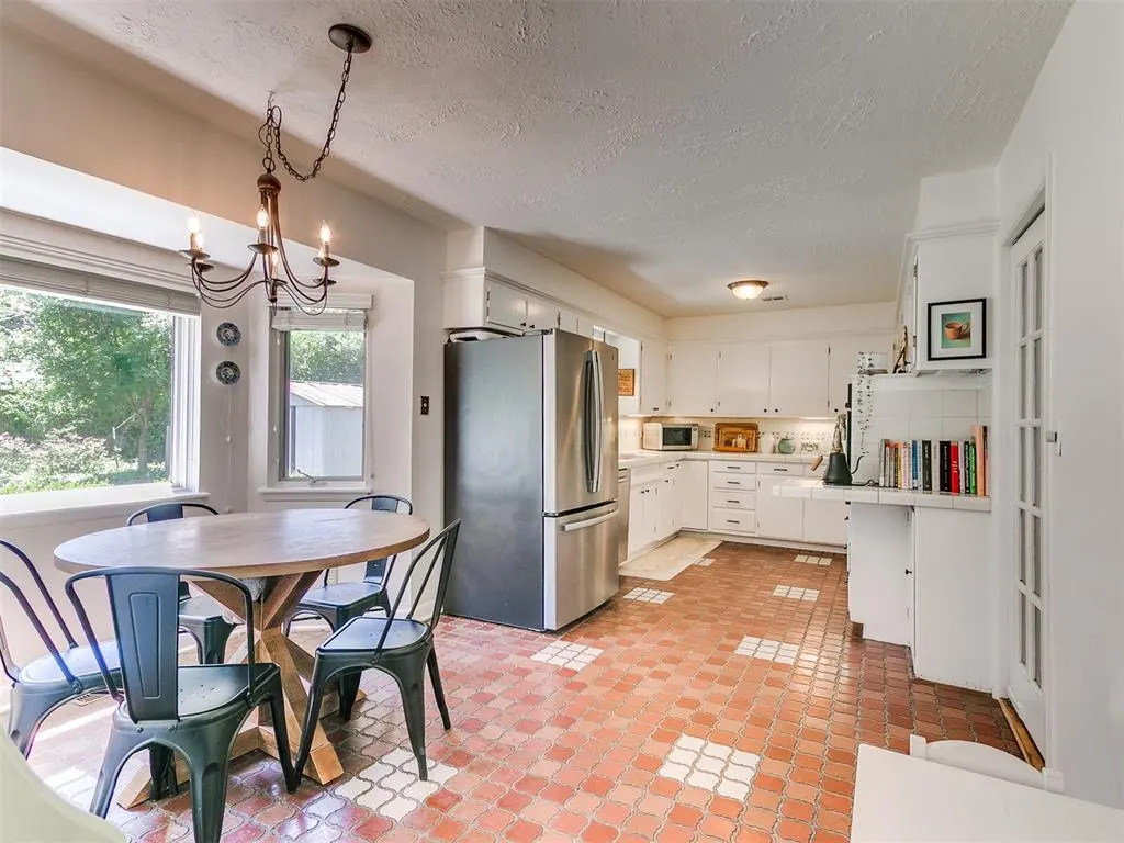 Photo 15 — 2626 Chateau Drive, Norman, OK 73069