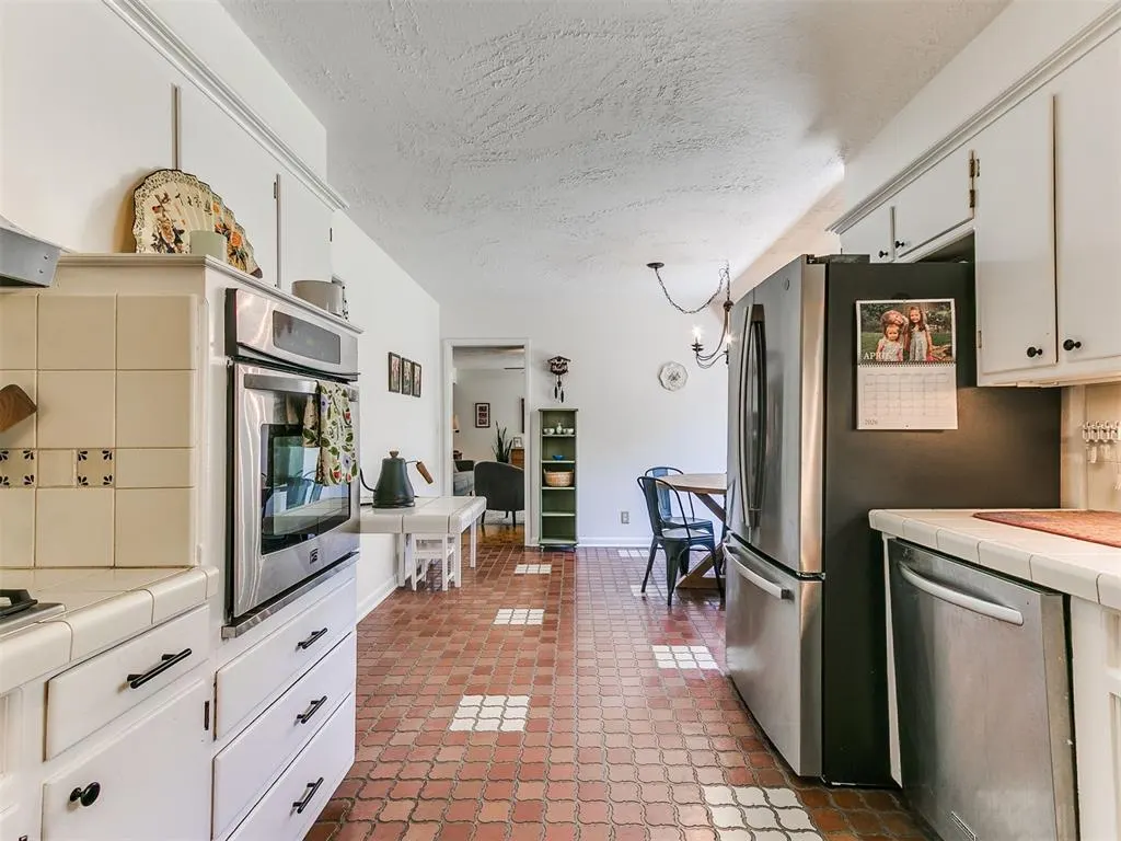 Photo 18 — 2626 Chateau Drive, Norman, OK 73069