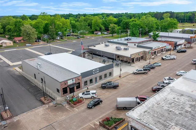 Photo 4 — 124 N Main Street, Broken Bow, OK 74728