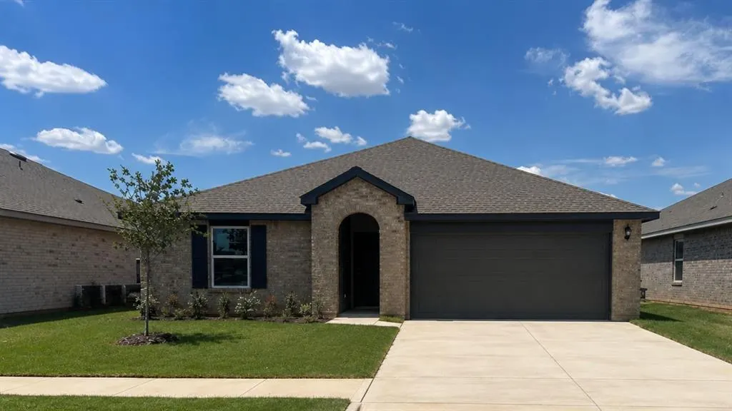 Front exterior — 16205 Cherokee Trail, Piedmont, OK 73078