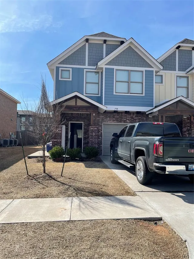 Front exterior — 754 SW 14th Street, Moore, OK 73160