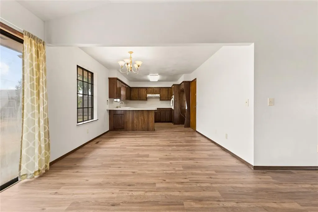 Photo 8 — 1716 E Ridgeway Street, Weatherford, OK 73096