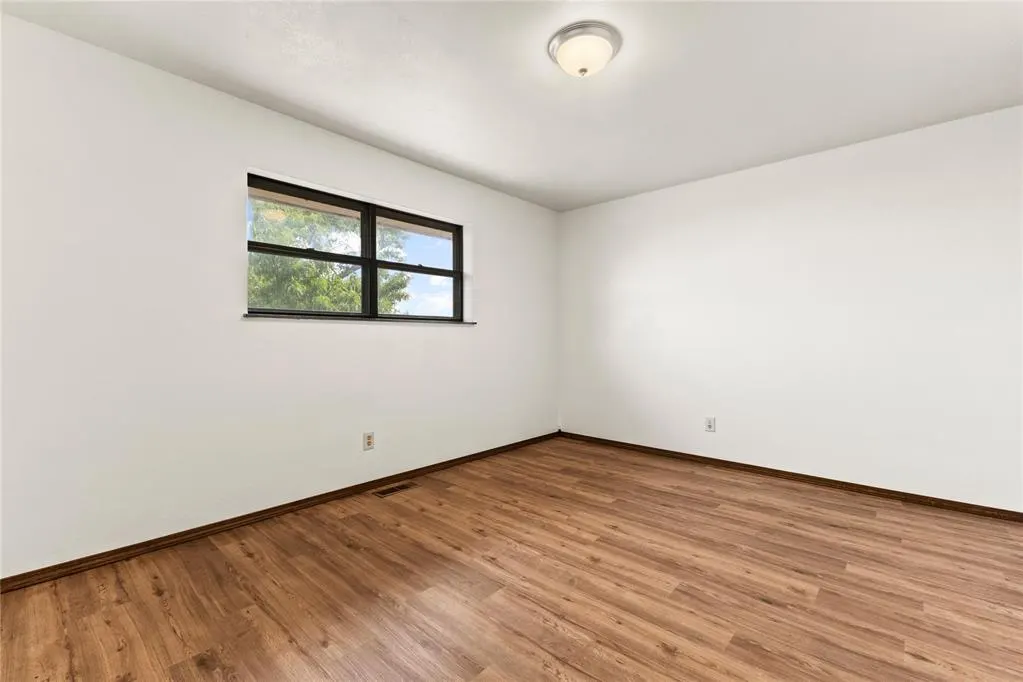 Photo 19 — 1716 E Ridgeway Street, Weatherford, OK 73096