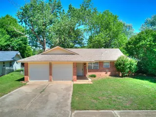Sold home at 2017 Elmhurst Drive