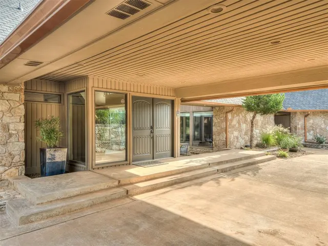 Photo 7 — 7413 NW 150th Street, Oklahoma City, OK 73142