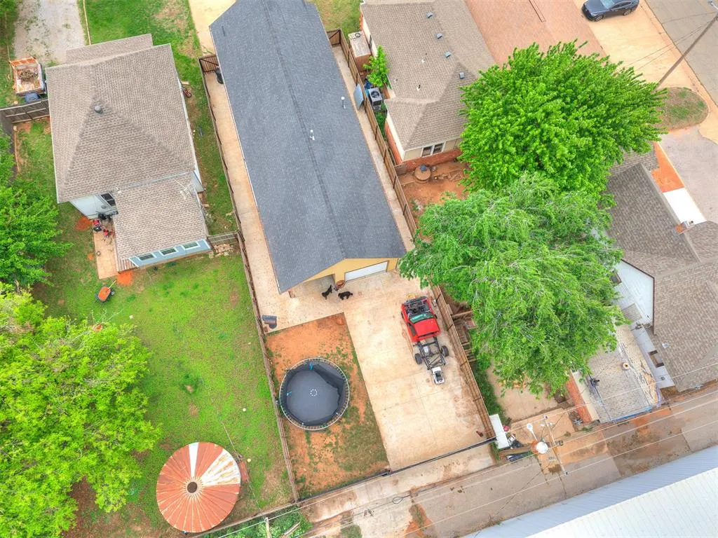 Photo 12 — 208 E Broadway Avenue, Kingfisher, OK 73750