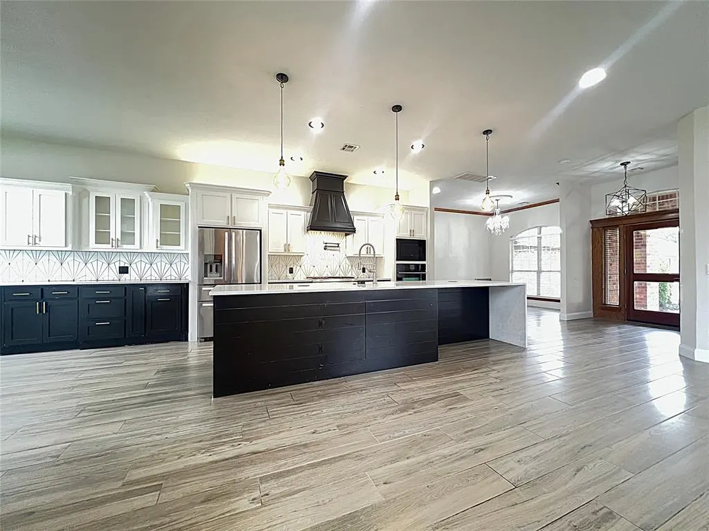Photo 4 — 16700 Brewster Lane, Edmond, OK 73012