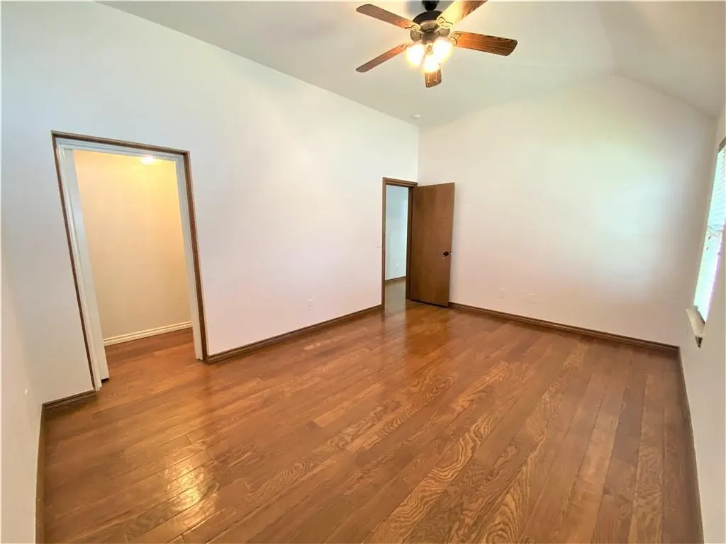 Photo 9 — 16700 Brewster Lane, Edmond, OK 73012