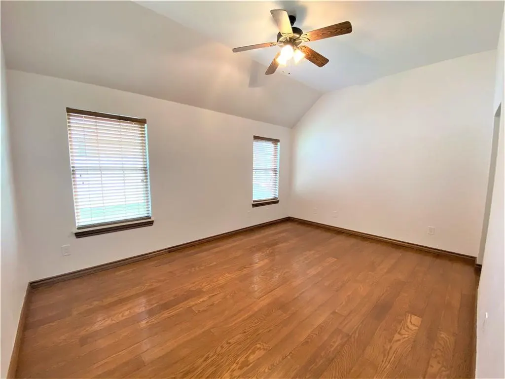 Photo 10 — 16700 Brewster Lane, Edmond, OK 73012