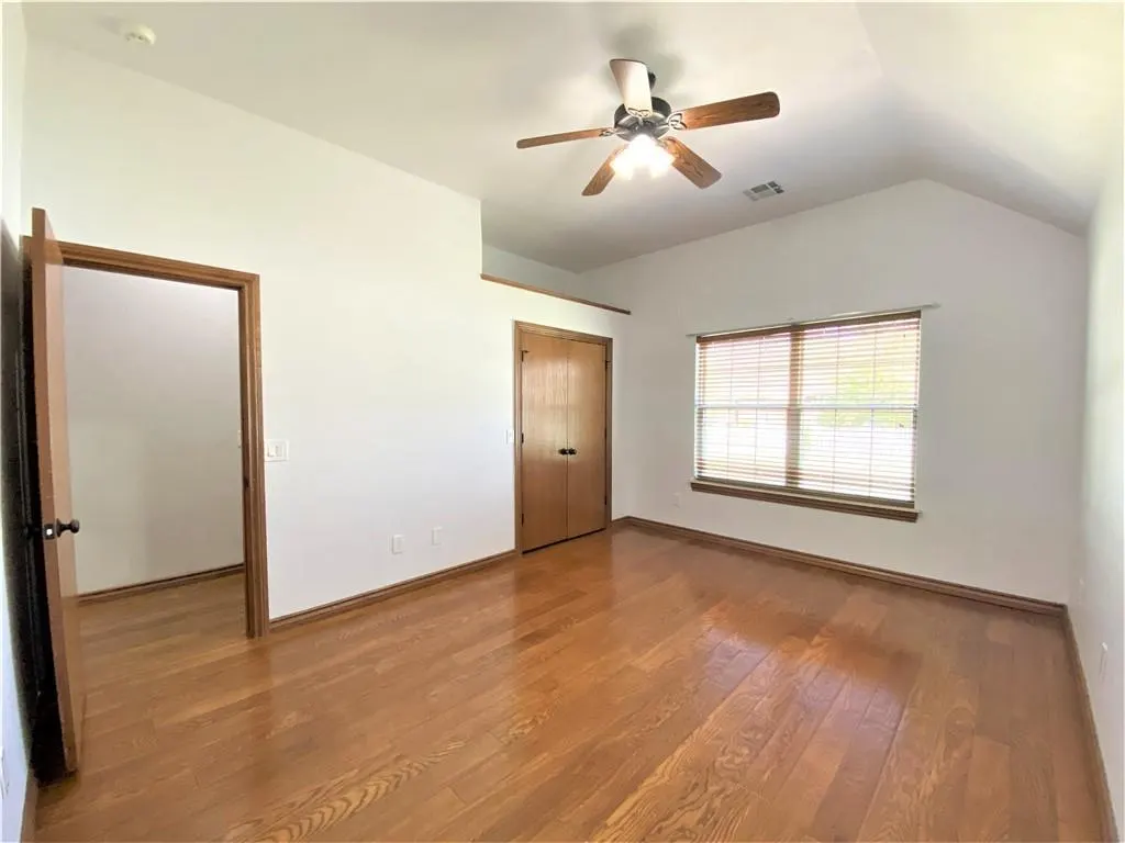 Photo 12 — 16700 Brewster Lane, Edmond, OK 73012