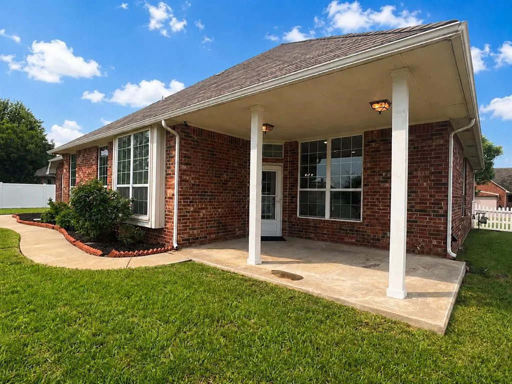 Photo 21 — 16700 Brewster Lane, Edmond, OK 73012