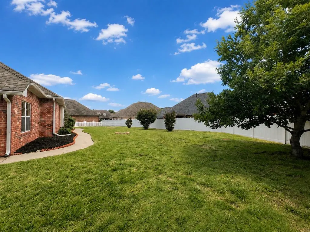 Photo 23 — 16700 Brewster Lane, Edmond, OK 73012