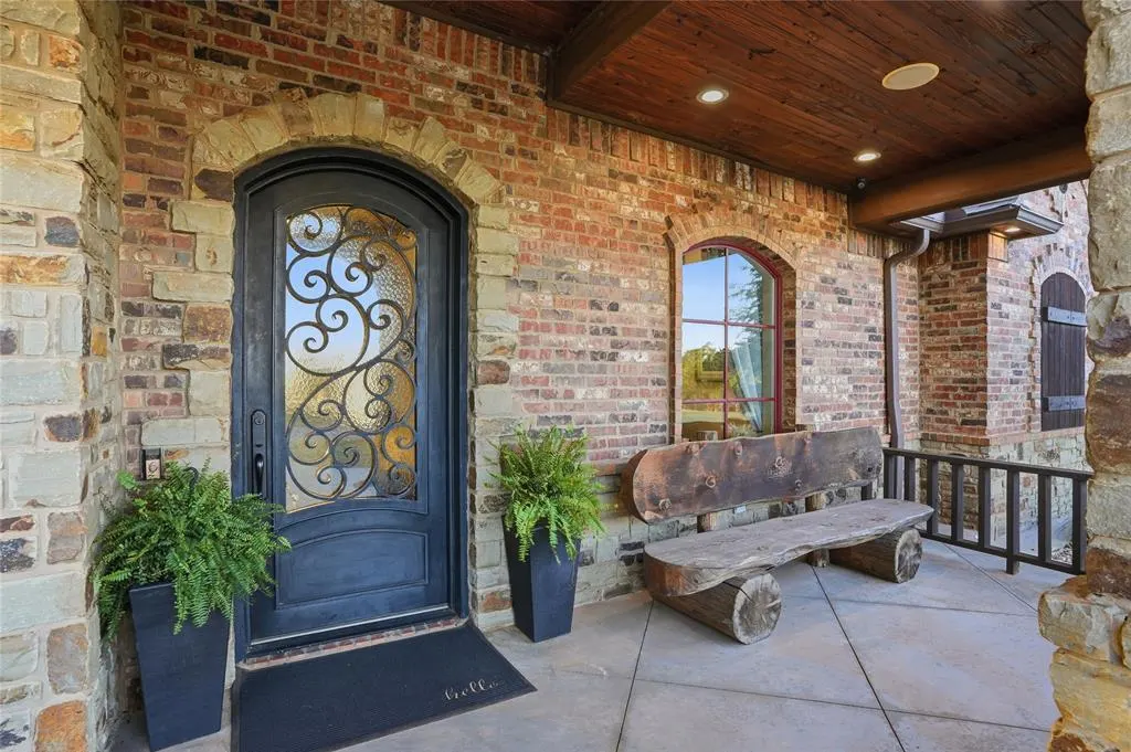 Front exterior — 22334 N County Road 1940, Mangum, OK 73554