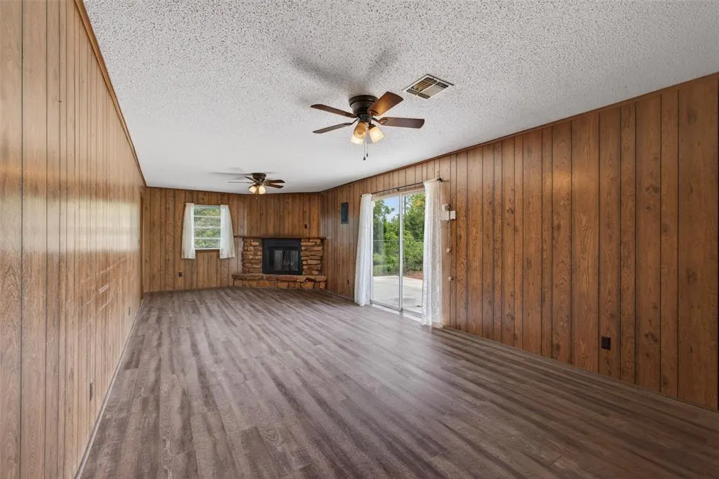 Photo 8 — 1222 W Broadway Avenue, Elk City, OK 73644