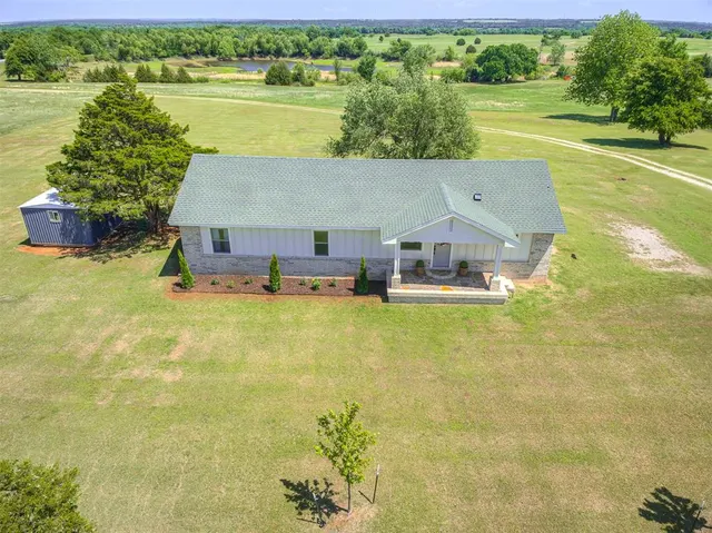 Photo 4 — 8800 N Coltrane Road, Guthrie, OK 73044