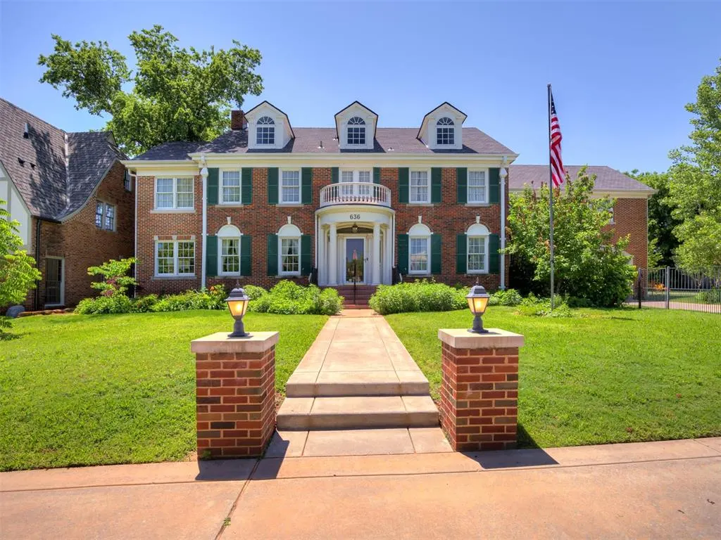 Photo 3 — 636 NE 14th Street, Oklahoma City, OK 73104