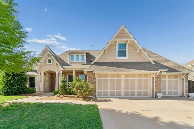 Photo 2 — 912 NW 185th Street, Edmond, OK 73012