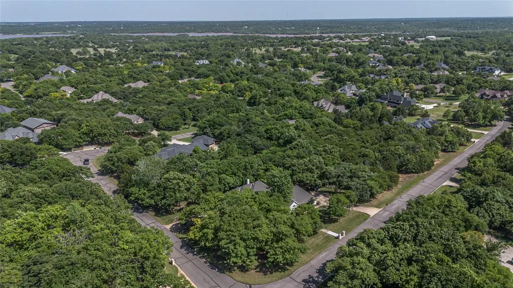 Photo 5 — 2500 Perth Drive, Edmond, OK 73013