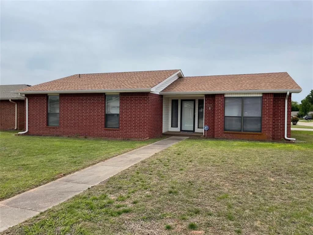 Front exterior — 1019 Burning Wood Drive, Shawnee, OK 74804