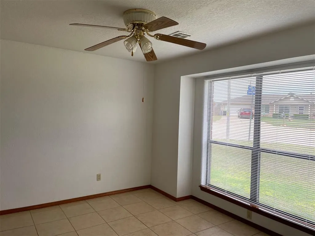 Photo 7 — 1019 Burning Wood Drive, Shawnee, OK 74804
