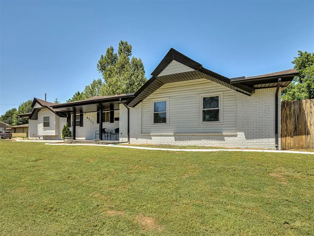 Photo 2 — 6311 NW 19th Street, Bethany, OK 73008