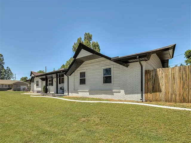 Photo 3 — 6311 NW 19th Street, Bethany, OK 73008