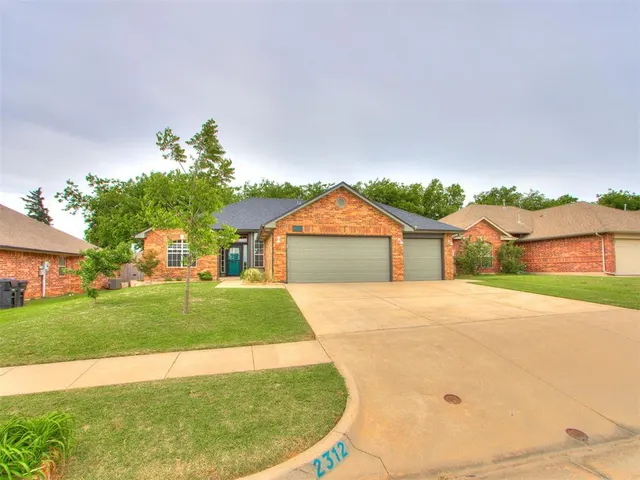 Photo 2 — 2312 NE 4th Street, Moore, OK 73160