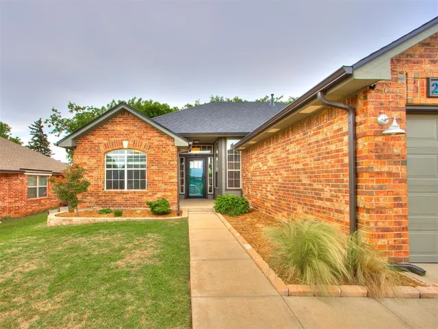 Photo 3 — 2312 NE 4th Street, Moore, OK 73160