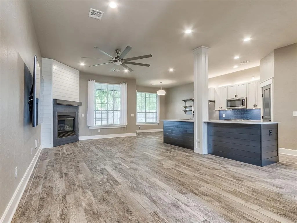 Photo 7 — 2312 NE 4th Street, Moore, OK 73160