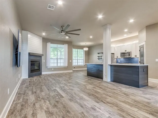 Photo 7 — 2312 NE 4th Street, Moore, OK 73160