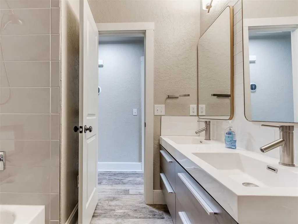 Photo 20 — 2312 NE 4th Street, Moore, OK 73160