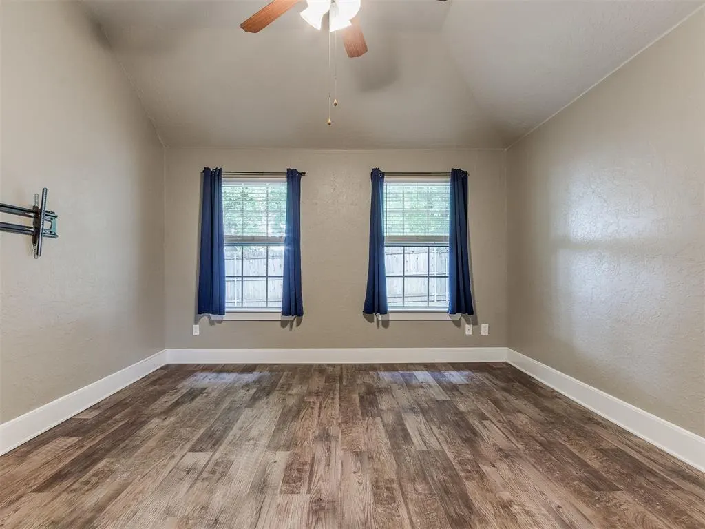 Photo 22 — 2312 NE 4th Street, Moore, OK 73160