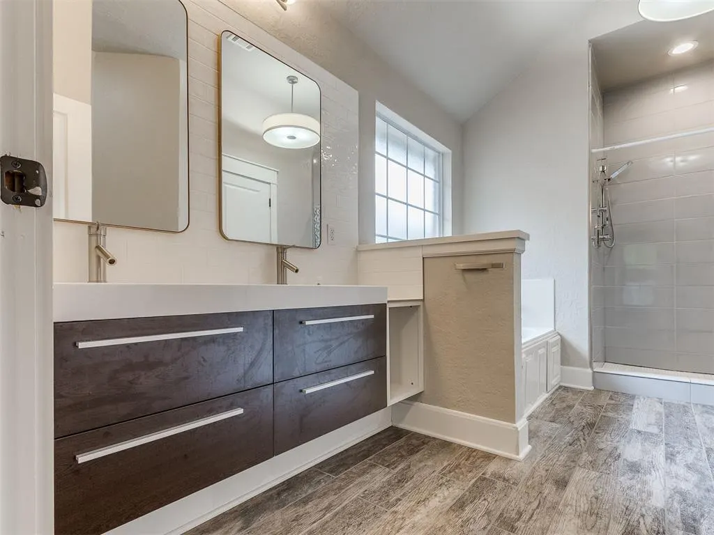 Photo 24 — 2312 NE 4th Street, Moore, OK 73160