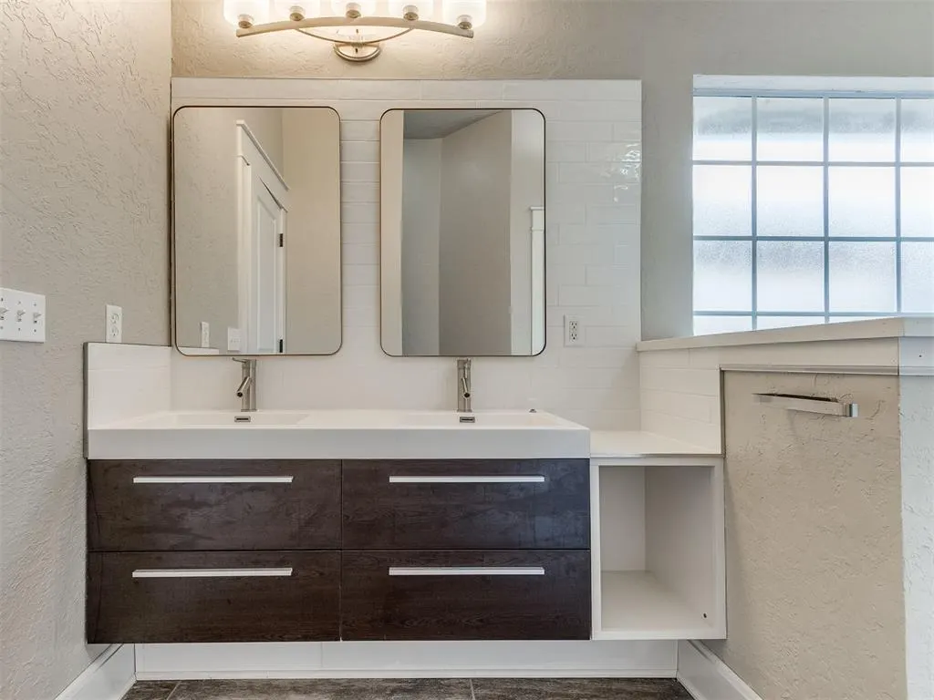 Photo 25 — 2312 NE 4th Street, Moore, OK 73160