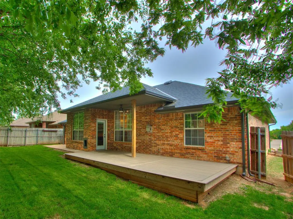 Photo 31 — 2312 NE 4th Street, Moore, OK 73160