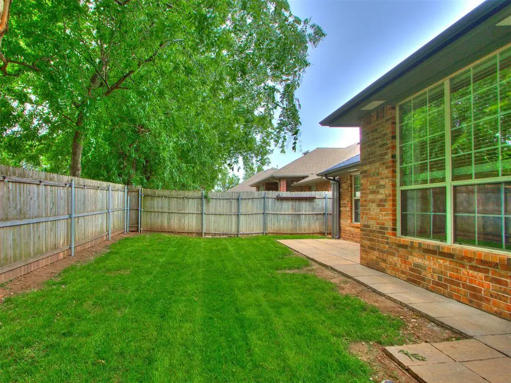 Photo 33 — 2312 NE 4th Street, Moore, OK 73160