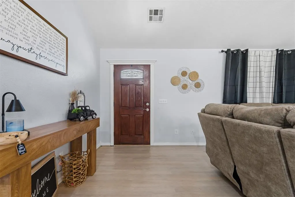 Photo 2 — 536 N Johnsonville Avenue, Byars, OK 74831