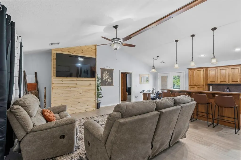 Photo 3 — 536 N Johnsonville Avenue, Byars, OK 74831