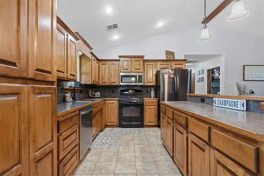 Photo 10 — 536 N Johnsonville Avenue, Byars, OK 74831