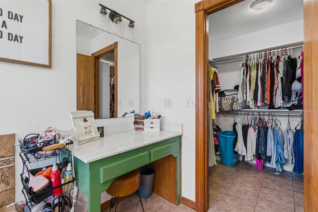 Photo 21 — 536 N Johnsonville Avenue, Byars, OK 74831