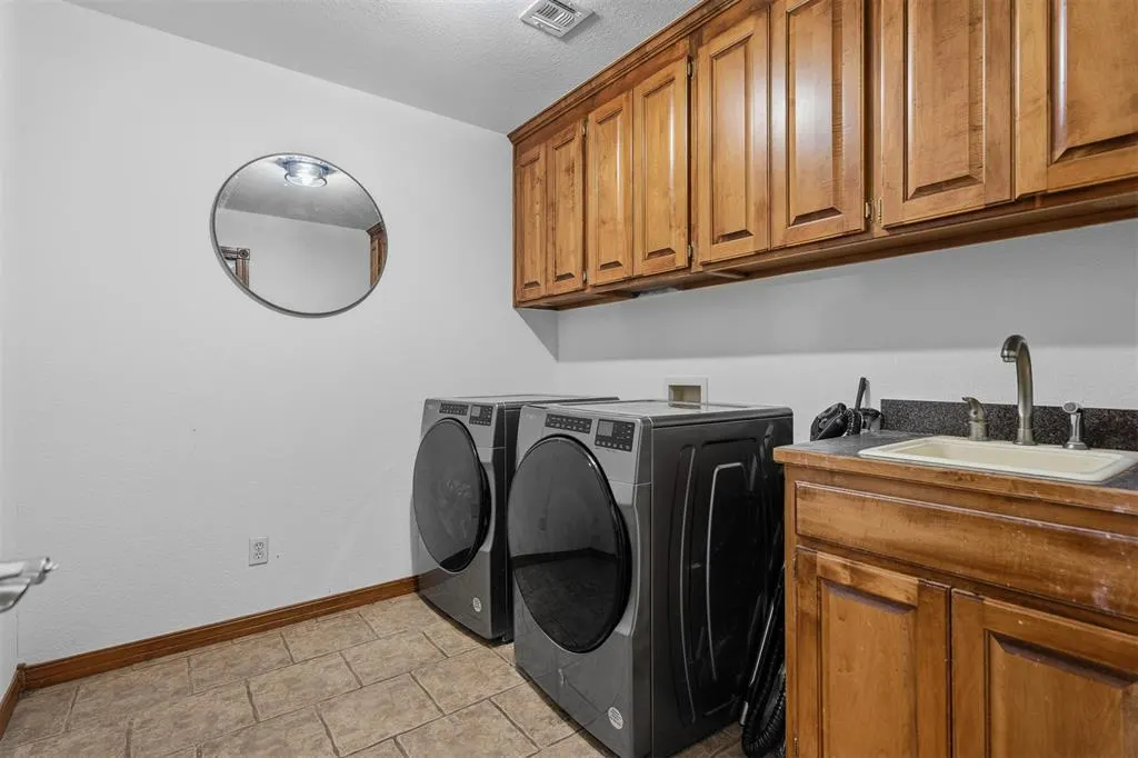 Photo 29 — 536 N Johnsonville Avenue, Byars, OK 74831