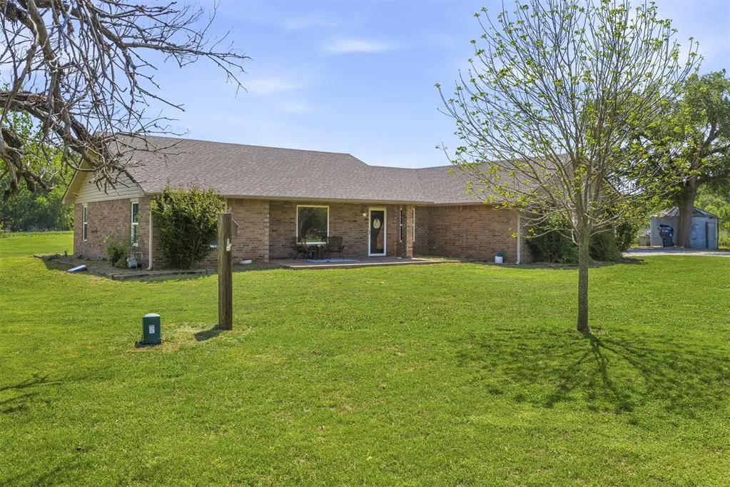 Photo 32 — 536 N Johnsonville Avenue, Byars, OK 74831