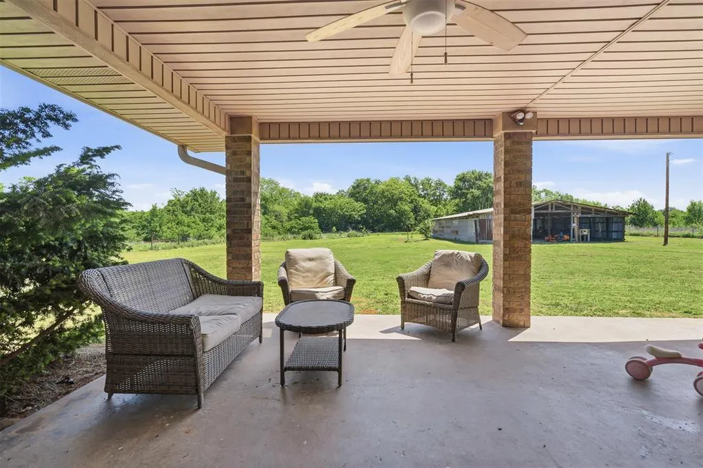 Photo 34 — 536 N Johnsonville Avenue, Byars, OK 74831