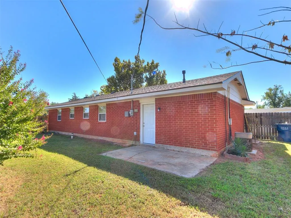 Photo 26 — 325 E Cedar Lane, Mustang, OK 73064