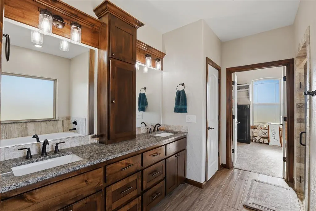 Photo 25 — 104 E Cool Springs Road, Rush Springs, OK 73082