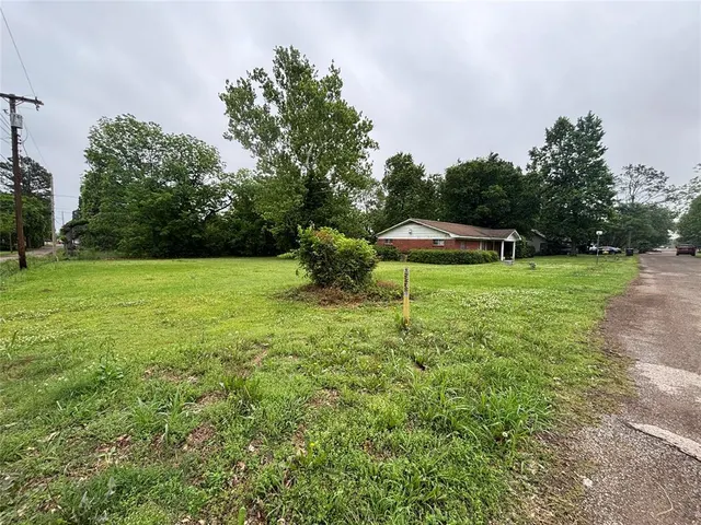 Photo 3 — 408 NE Ave A Avenue, Idabel, OK 74745