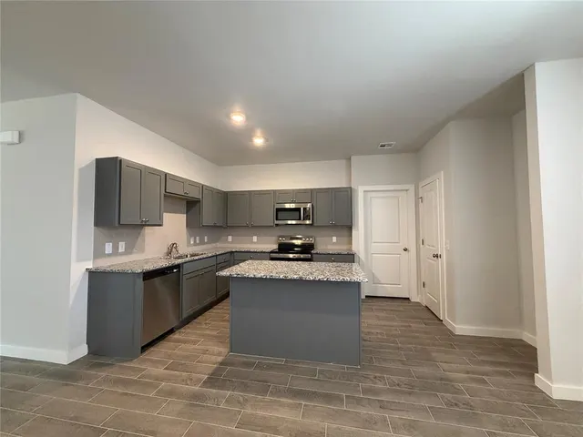 Photo 3 — 17401 Lantana Loop, Newalla, OK 74857